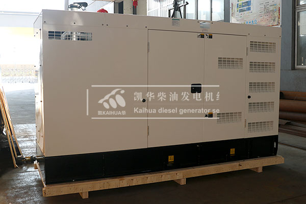 上?？蛻粲嗁徱慌_200kw靜音發(fā)電機組成功出廠